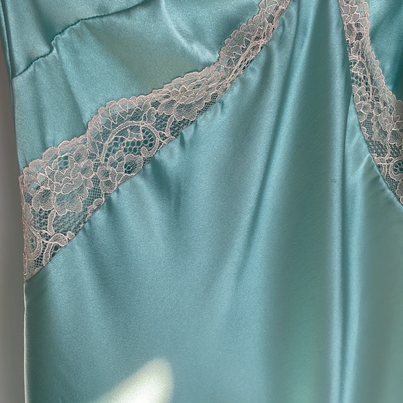 Victoria’s Secret aqua satin and lace chemise EUC - Picture 9 of 11